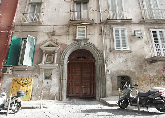 Hotel Cartoline di Napoli